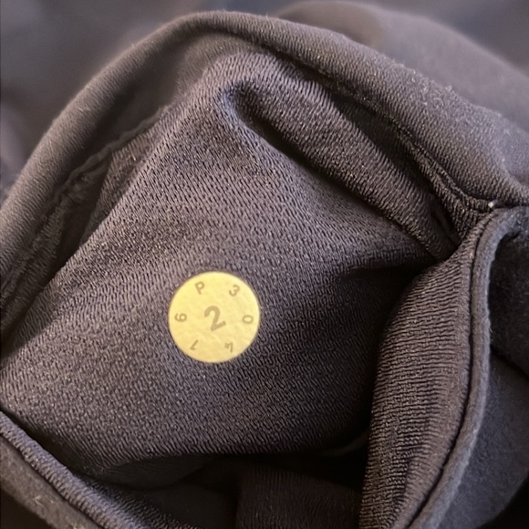 Lululemon Fresh Tracks Pant Hero Blue size 2 in EUC. - Picture 11 of 17